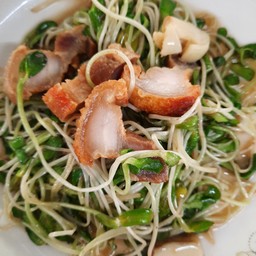 ต้นอ่อนทานตะวันผัดน้ำปลา