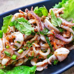 น้ำตกปลาหมึก