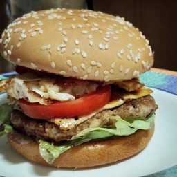 HH Burger (ทูเอชเบอร์เกอร์)