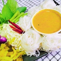 กินเส้นยกซด(ขนมจีนปักษ์ใต้)