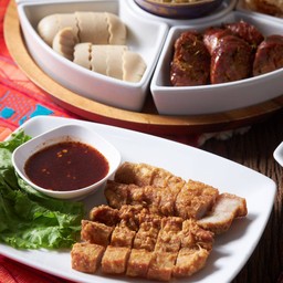 สามชั้นทอดน้ำปลา