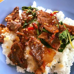 ข้าวกะเพราเนื้อหมัก