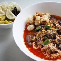 พ่อน้อยขนมเส้น