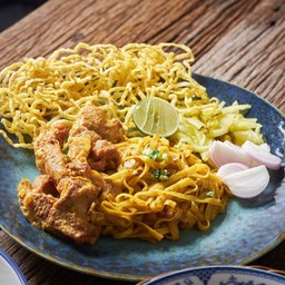 ข้าวซอยผัดแห้งหมู