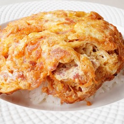 ข้าวไข่เจียวแหนม