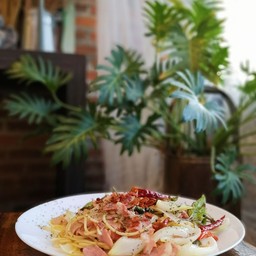 จานด่วนอีทมี (Eat Mee cafe & eatery homemade) บางปะหัน