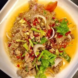 ยำ วุ้นเส้น มาม่า หมูสับ