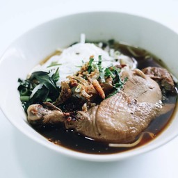 เกาเหลาเรือต้มยำไก่