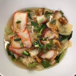 บะหมี่เกี๊ยว หมูแดง-หมูกรอบ