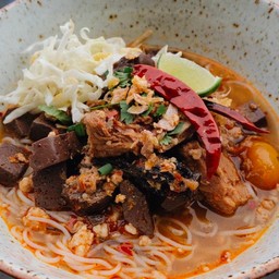 สุดา ขนมเส้น