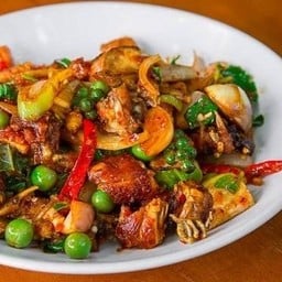 ข้าวผัดเผ็ดกบ