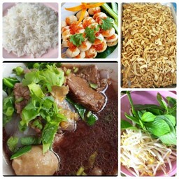 !!ชุดเซ็ตเกาเหลา + ข้าวเปล่า +กากหมูเจียว +ลูกชิ้นหมูปิ้ง 3 ไม้