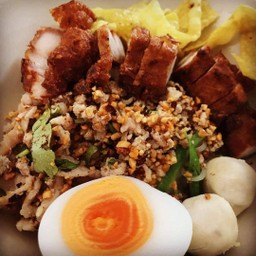 ก๋วยเตี๋ยวต้มยำสุโขทัยและอาหารตามสั่ง