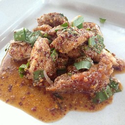 ยำไก่แซ่บ