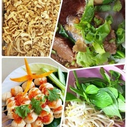 !!ชุดเซ็ตก๋วยเตี๋ยวเรือหมู + กากหมูเจียว + ลูกชิ้นปิ้ง 3 ไม้
