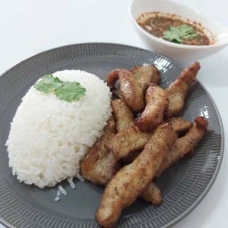 ร้านหมูทอดแสนอร่อย