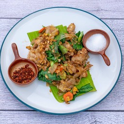 ผัดซีอิ้วหมูนุ่ม