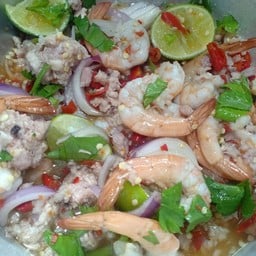 ยำกุ้งสุกหมูสับ