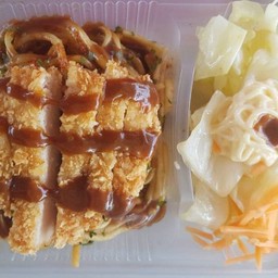 ยากิโซบะหมูทอด