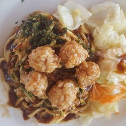 ยากิโซบะหมูเด้ง