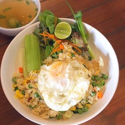 ข้าวผัดผักไข่ดาว