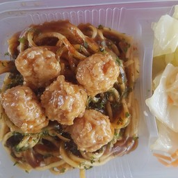 ยากิโซบะหน้าหมูเด้ง