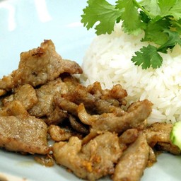 หมูกระเทียม