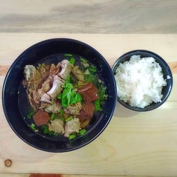 ต้มเลือดหมู+ข้าวเปล่า