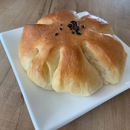 อิ่มอุ่นปังปัง