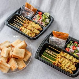 ล้านนายบี จักรพรรดิ หมูสะเต๊ะ (สาขาสมุทรปราการ)