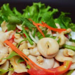 ยำไส้ตัน