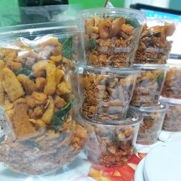 ตามสั่งพี่กบ (ร้านข้าวแกงไฟฟ้านนท์เจ้าเก่า)