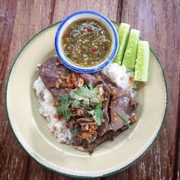 ตับผัดกระเทียมพริกไท