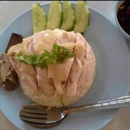 ข้าวมันไก่-สวนผึ้งนางพญาพระราม7