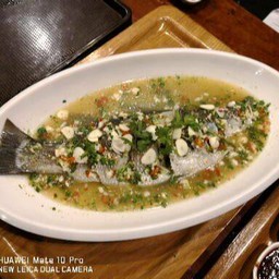 ปลากะพงนึ่งมะนาว