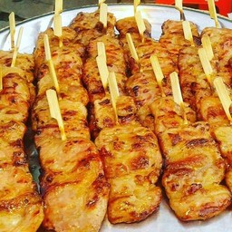 คุณยายมีตังค์หมูปิ้ง