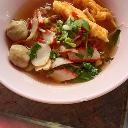 บะหมี่เกี๊ยวหมูแดง