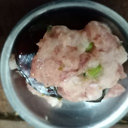 หมูไข่เยี่ยวม้า