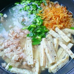 ก๋วยจั๊บญวน ชวนอิ่ม
