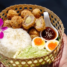 หมูก้อนก้อน (Moogongon)