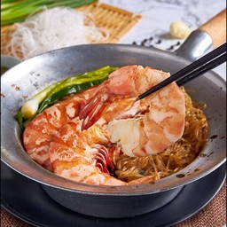 กุ้งยักษ์อบวุ้นเส้น Steamed Big-sized Ocean Shrimp with Glass Noodles