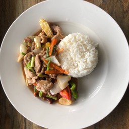 ข้าวหมูผัดน้ำมันหอย