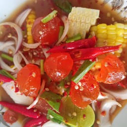 ยำไข่เเดง 3ใบ 40.-