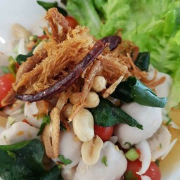 ยำลูกชิ้นหมูสับ