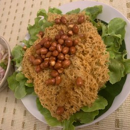 ยำปลาดุกฟู