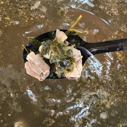 ต้มซี่โครงหมูใบชะมวง