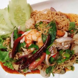 ลาบมาม่าทะเล