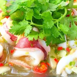 ปลาหมึกนึ่งมะนาว