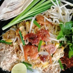 ผัดไทยมันกุ้งกุ้งแห้งโบราณ