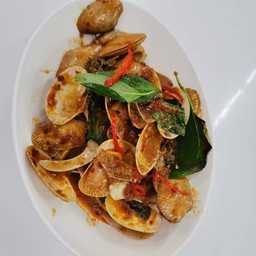 หอยลายผัดพริกเผา